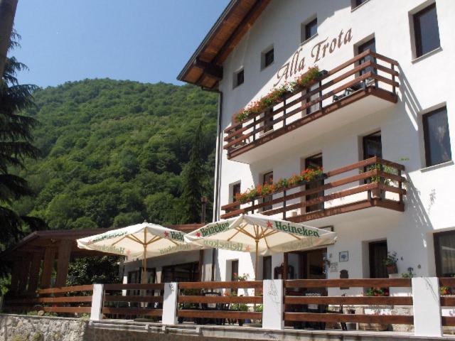 Albergo Alla Trota Pulfero Exteriér fotografie